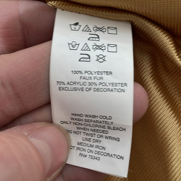 Gillian’s Closet 5 white fur gold trim front zip jacket and unicorn ears & horn - Picture 7 of 8